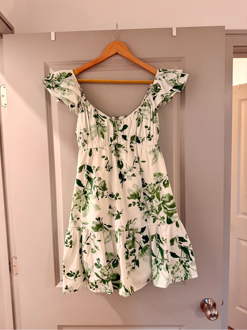 Abercrombie white & green floral mini dress - size small tall (ST)